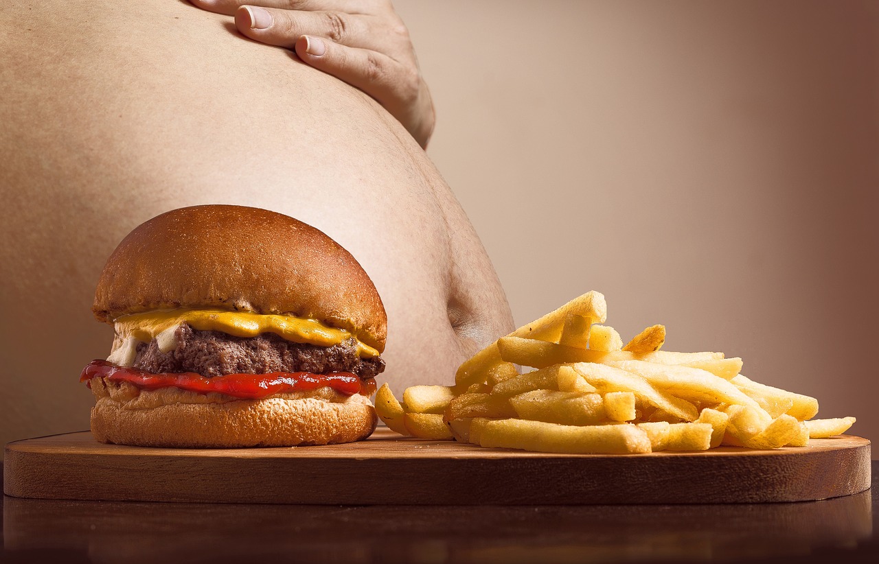 肥胖者多為慢性脫水，全球證實喝水能防病減重！